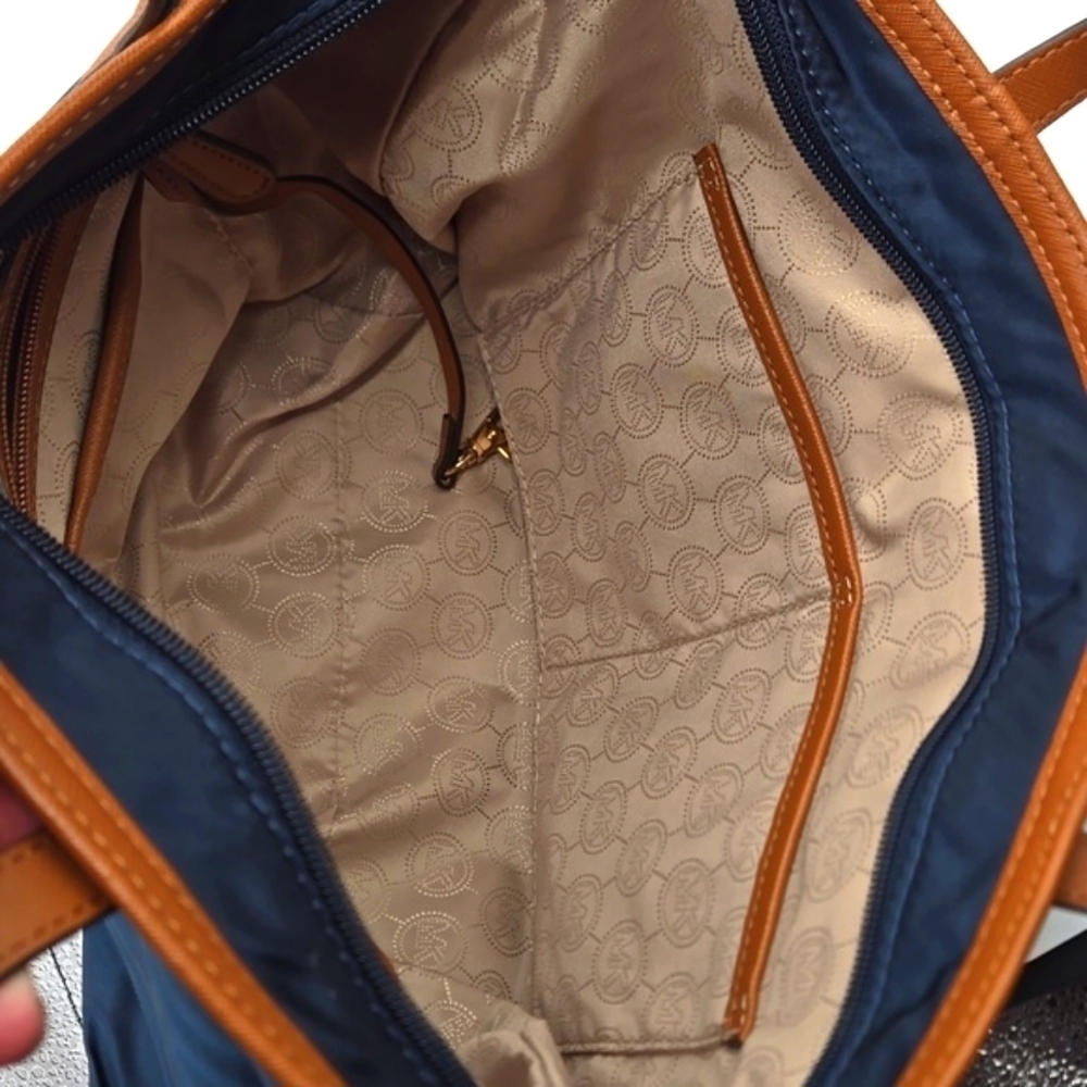 MICHAEL KORS Medium Nylon Tote Navy w/ Cognac Straps Gold MK 🔐 - Picture 7 of 11